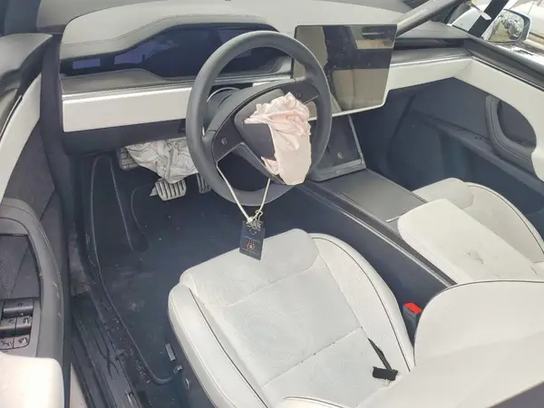 7SAXCBE63SF465376 2025 TESLA MODEL X - Image 8