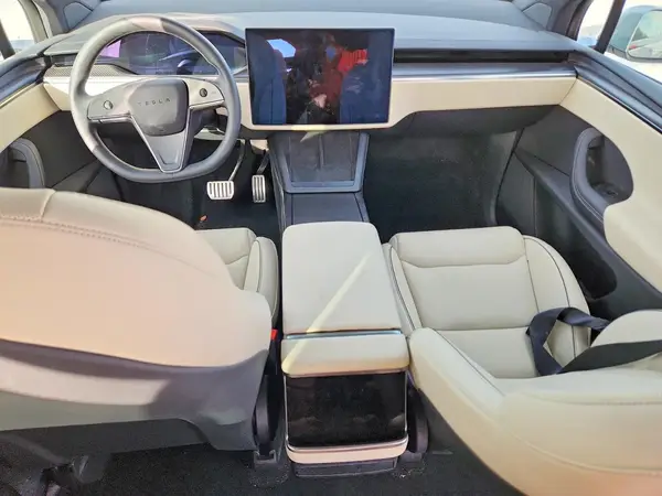 7SAXCBE63TF473883 2026 TESLA MODEL X - Image 8