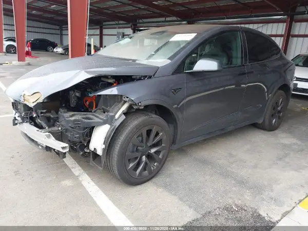 7SAXCBE64NF332324 2022 TESLA MODEL X - Image 2