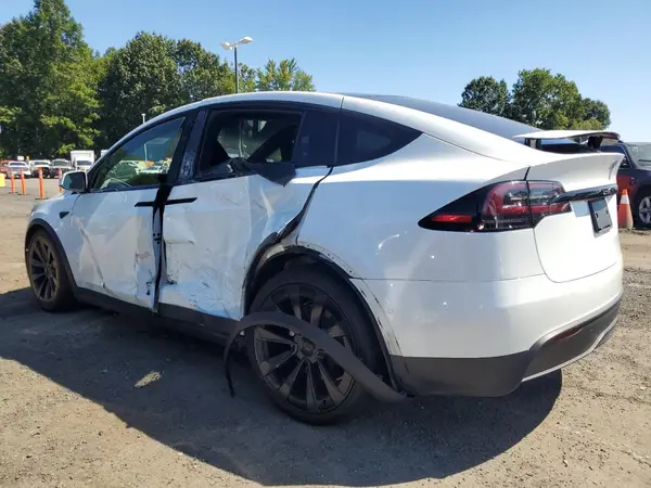 7SAXCBE64NF336714 2022 TESLA MODEL X - Image 2