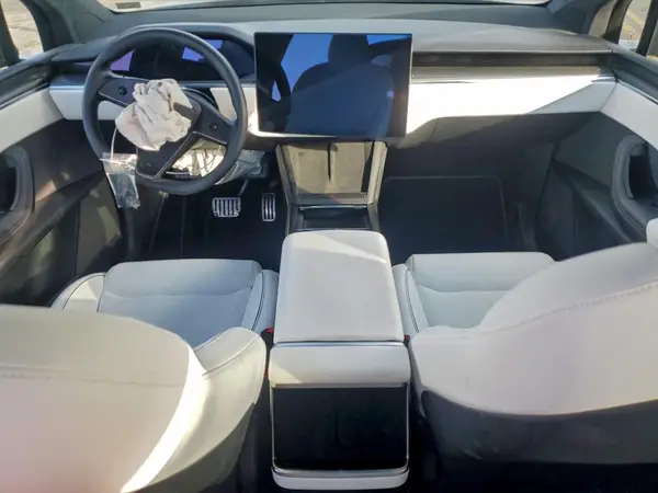 7SAXCBE64RF448743 2024 TESLA MODEL X - Image 8
