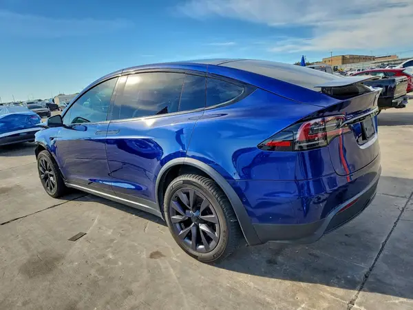 7SAXCBE65NF333692 2022 TESLA MODEL X - Image 2