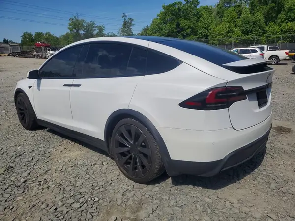 7SAXCBE65NF343588 2022 TESLA MODEL X - Image 2