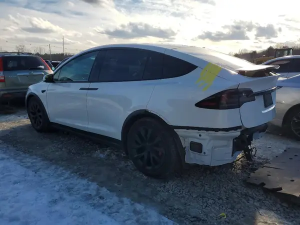 7SAXCBE65PF389862 2023 TESLA MODEL X - Image 2
