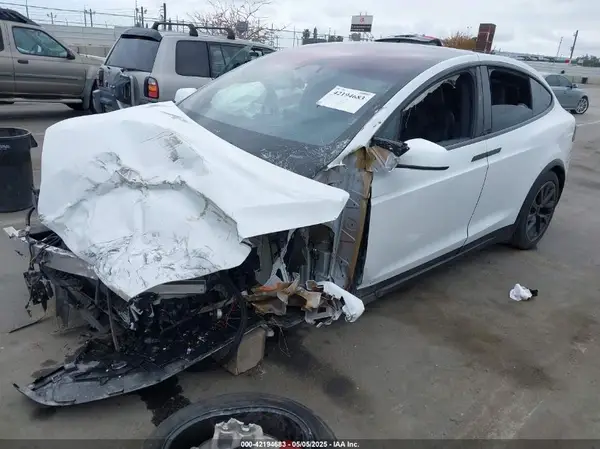 7SAXCBE65PF400262 2023 TESLA MODEL X - Image 2