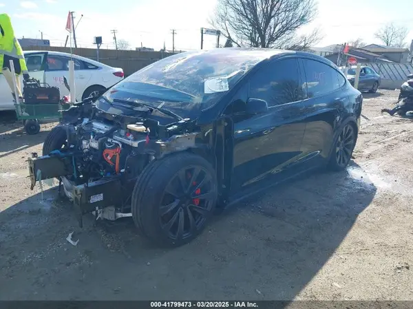7SAXCBE65RF444149 2024 TESLA MODEL X - Image 2