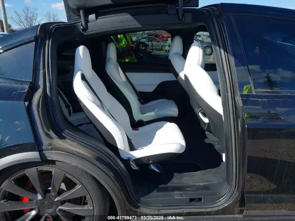 7SAXCBE65RF444149 2024 TESLA MODEL X - Image 8