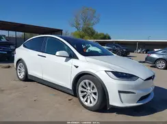 7SAXCBE66NF332678 2022 TESLA MODEL X