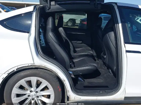 7SAXCBE66NF332678 2022 TESLA MODEL X - Image 8