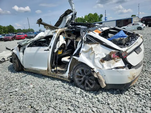 7SAXCBE66NF340280 2022 TESLA MODEL X - Image 2