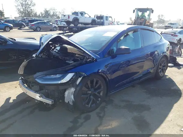 7SAXCBE66NF349867 2022 TESLA MODEL X - Image 2