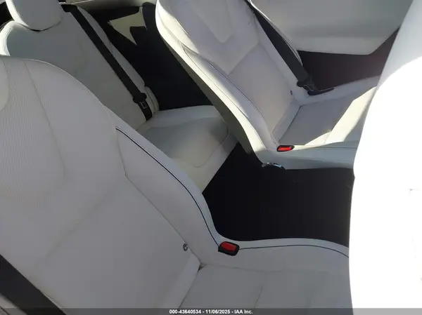 7SAXCBE66NF349867 2022 TESLA MODEL X - Image 8
