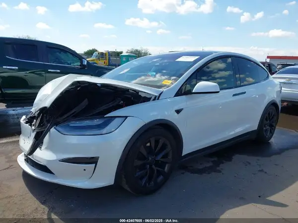 7SAXCBE66NF351490 2022 TESLA MODEL X - Image 2