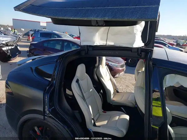 7SAXCBE66PF405910 2023 TESLA MODEL X - Image 8