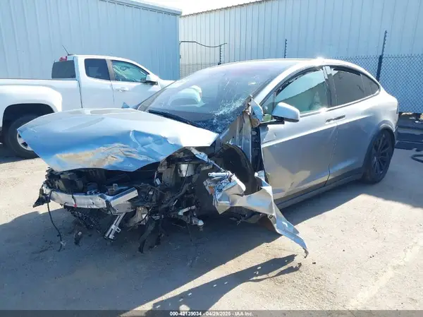 7SAXCBE66RF458402 2024 TESLA MODEL X - Image 2
