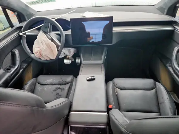 7SAXCBE66SF463136 2025 TESLA MODEL X - Image 8