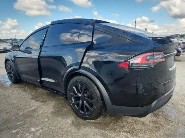 7SAXCBE67NF329708 2022 TESLA MODEL X - Image 2