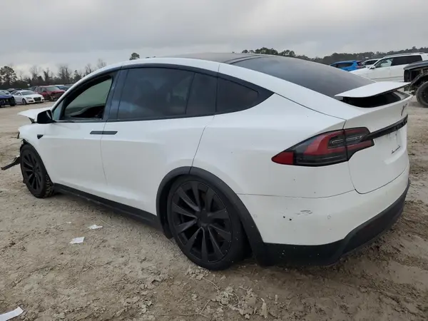 7SAXCBE67NF333239 2022 TESLA MODEL X - Image 2