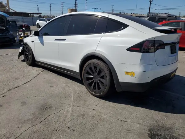7SAXCBE67NF345066 2022 TESLA MODEL X - Image 2