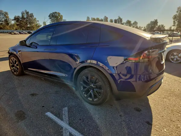 7SAXCBE67NF350266 2022 TESLA MODEL X - Image 2