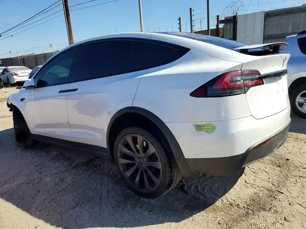 7SAXCBE68NF329569 2022 TESLA MODEL X - Image 2