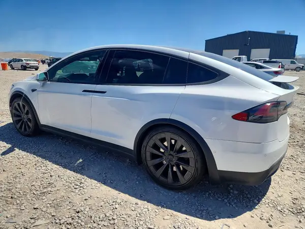 7SAXCBE68NF331810 2022 TESLA MODEL X - Image 2