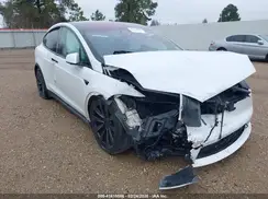 7SAXCBE68NF333394 2022 TESLA MODEL X