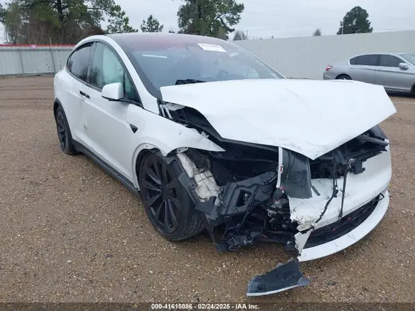 7SAXCBE68NF333394 2022 TESLA MODEL X - Image 1