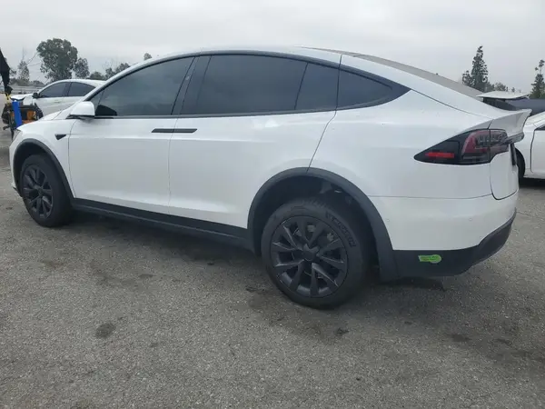 7SAXCBE68PF372635 2023 TESLA MODEL X - Image 2
