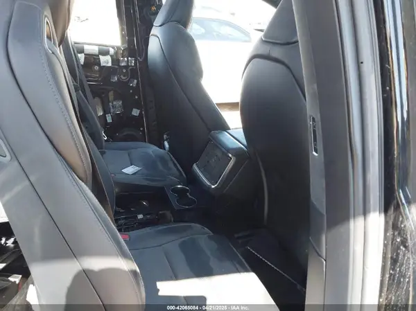 7SAXCBE68PF376183 2023 TESLA MODEL X - Image 8