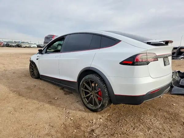 7SAXCBE68PF410297 2023 TESLA MODEL X - Image 2