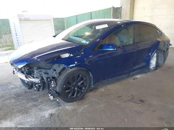 7SAXCBE69NF332819 2022 TESLA MODEL X - Image 2