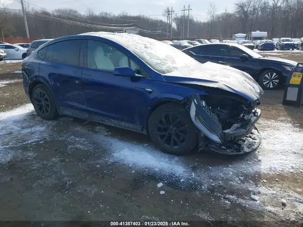 7SAXCBE69NF343318 2022 TESLA MODEL X - Image 1