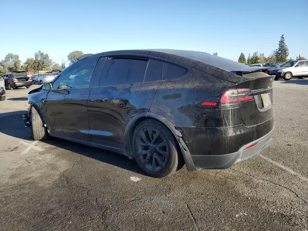 7SAXCBE69NF350673 2022 TESLA MODEL X - Image 2