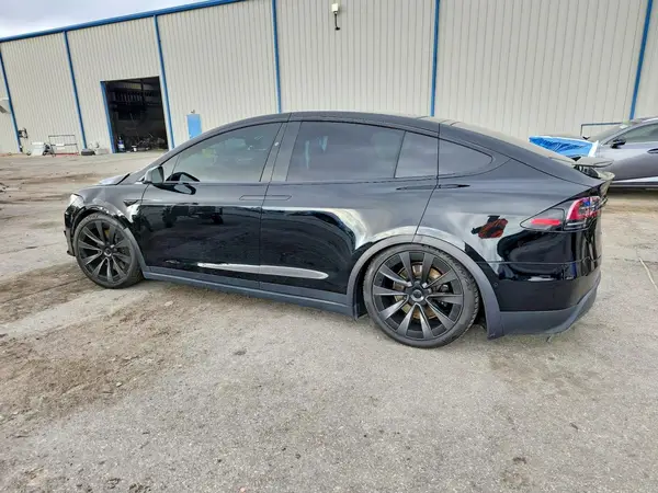 7SAXCBE69NF355386 2022 TESLA MODEL X - Image 2