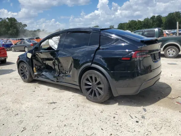 7SAXCBE69NF357607 2022 TESLA MODEL X - Image 2