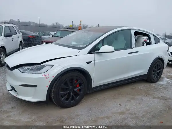 7SAXCBE6XNF342677 2022 TESLA MODEL X - Image 2