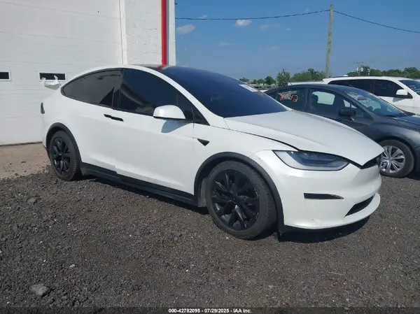7SAXCBE6XNF354943 2022 TESLA MODEL X - Image 1