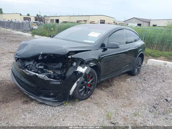 7SAXCBE6XPF400502 2023 TESLA MODEL X - Image 2
