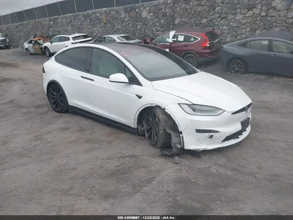 7SAXCBE6XPF404940 2023 TESLA MODEL X - Image 1