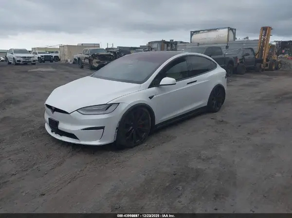 7SAXCBE6XPF404940 2023 TESLA MODEL X - Image 2