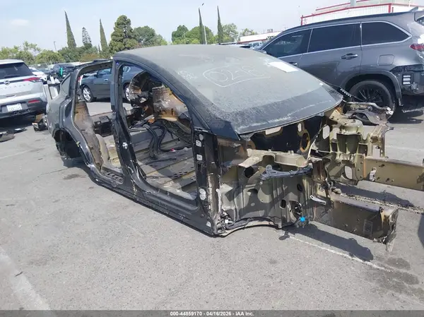 7SAXCBE6XRF445958 2024 TESLA MODEL X - Image 1