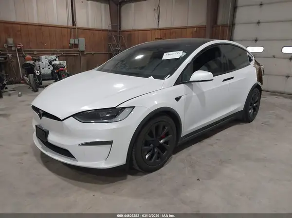 7SAXCBE6XSF469957 2025 TESLA MODEL X - Image 2