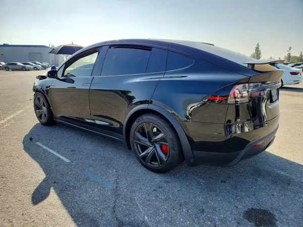 7SAXCBE6XTF487554 2026 TESLA MODEL X - Image 2