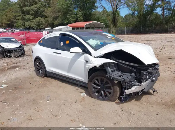 7SAXCDE50PF372177 2023 TESLA MODEL X - Image 1