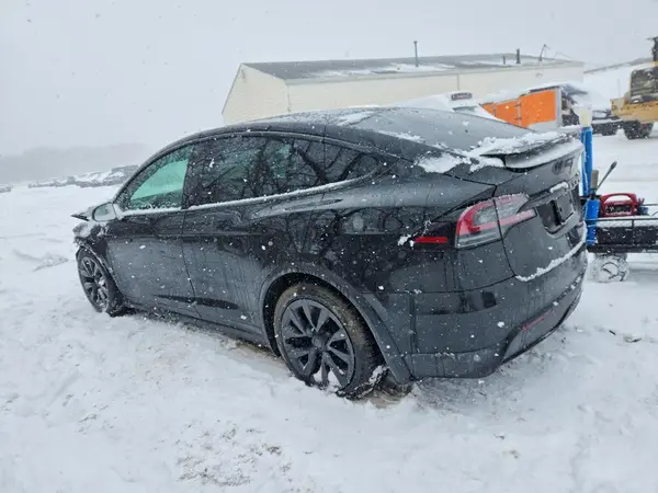 7SAXCDE50PF380943 2023 TESLA MODEL X - Image 2