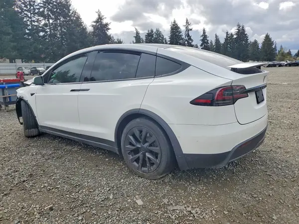 7SAXCDE51NF335684 2022 TESLA MODEL X - Image 2