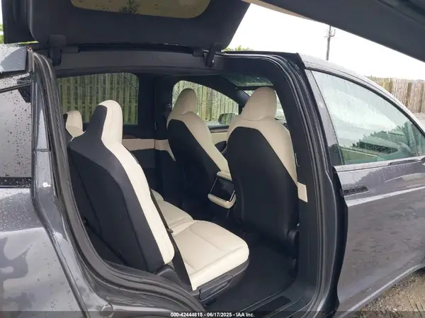 7SAXCDE51NF337869 2022 TESLA MODEL X - Image 8