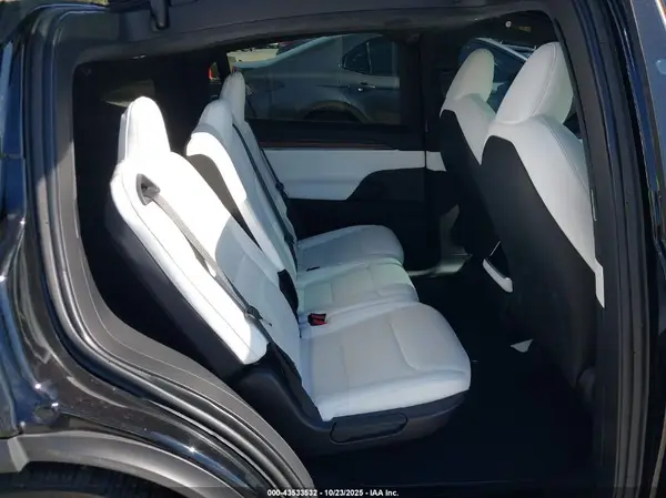 7SAXCDE51PF370132 2023 TESLA MODEL X - Image 8