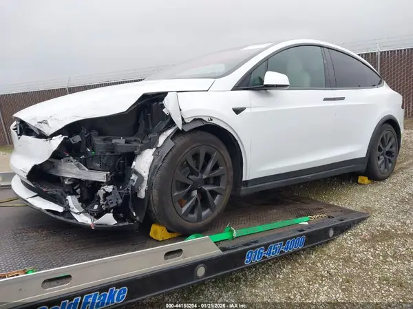 7SAXCDE51PF379896 2023 TESLA MODEL X - Image 2
